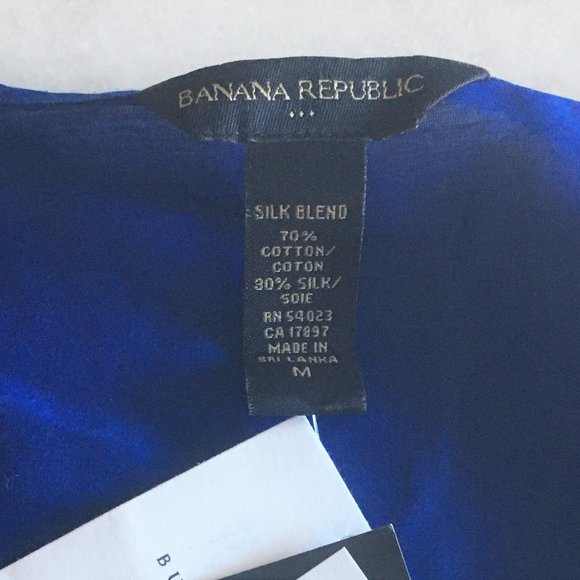 New Banana Republic blue silk blend sleeveless top - Picture 3 of 3